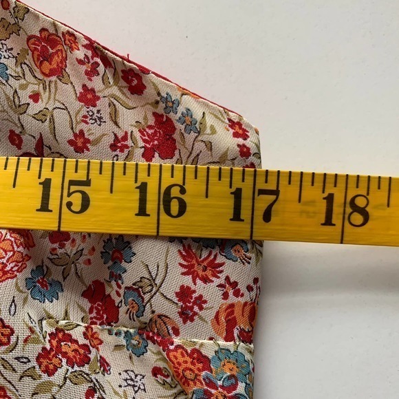 NOTICE Beige Ditsy Floral Sleeveless Midi‎ Dress - Picture 10 of 10